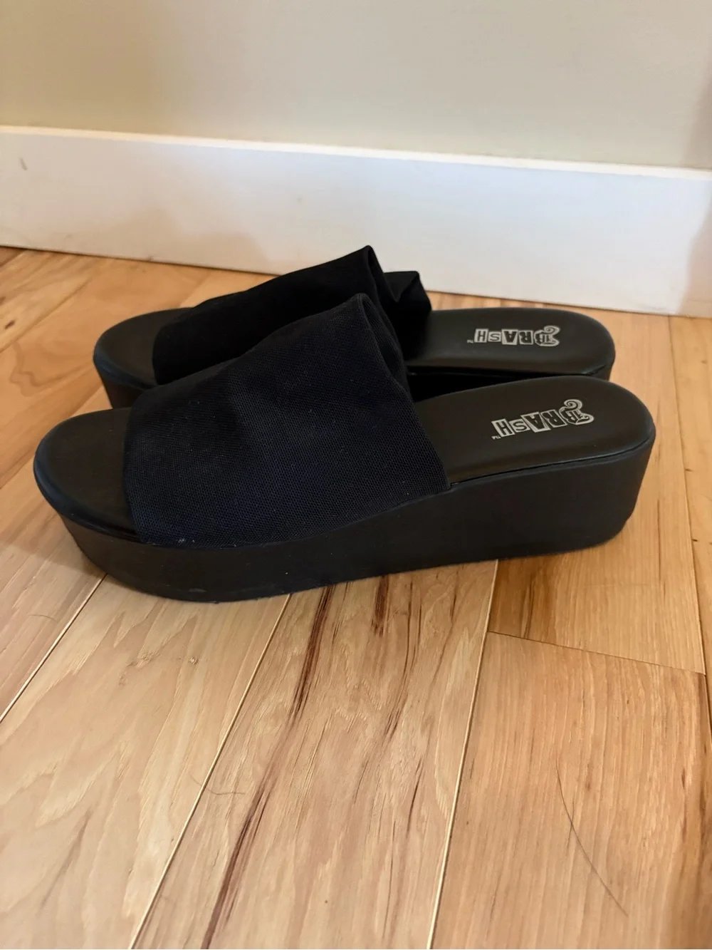 Brash black platform